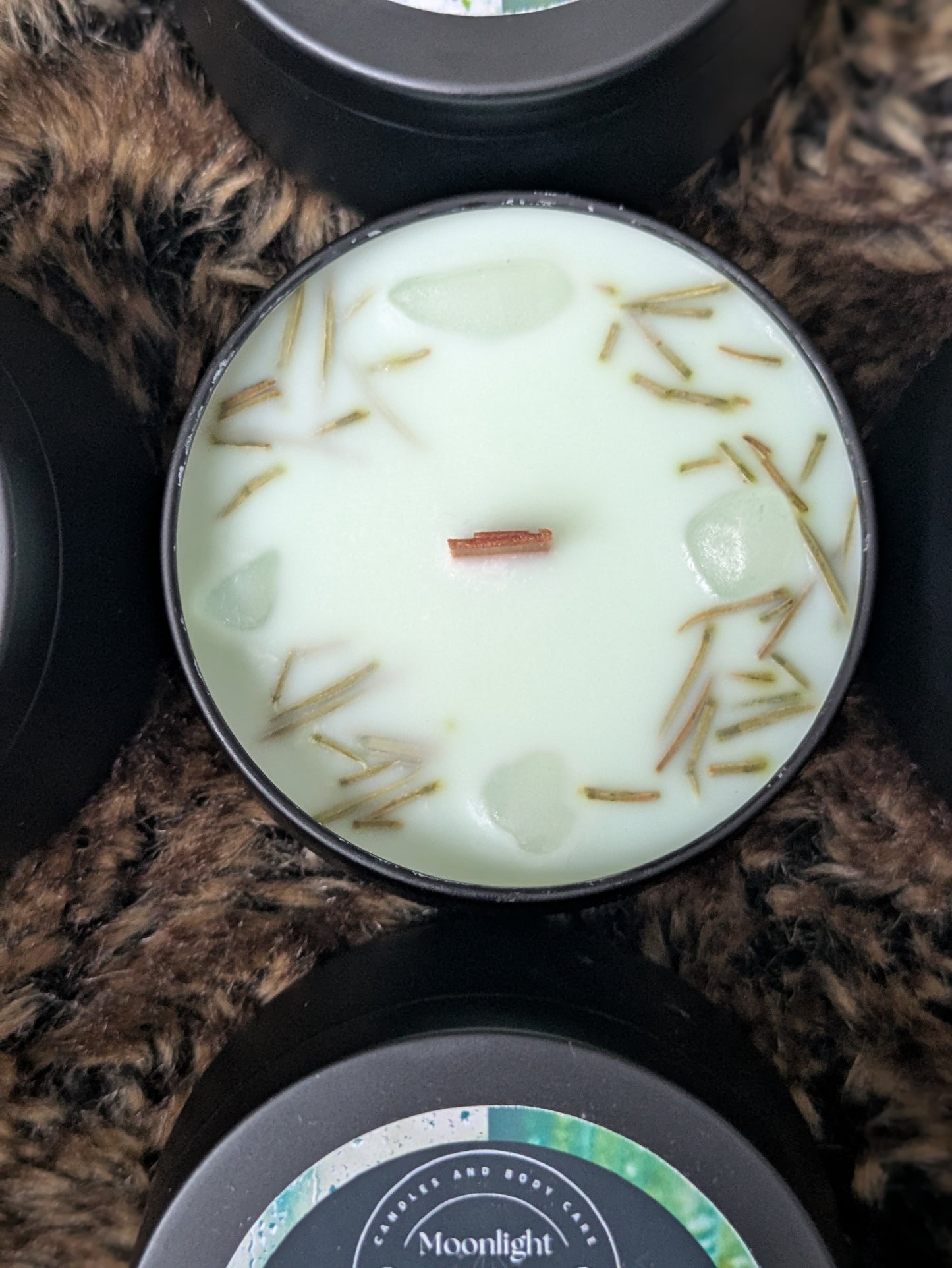 * 4 left * Regular Scent : Rainy Days / 4oz / wood